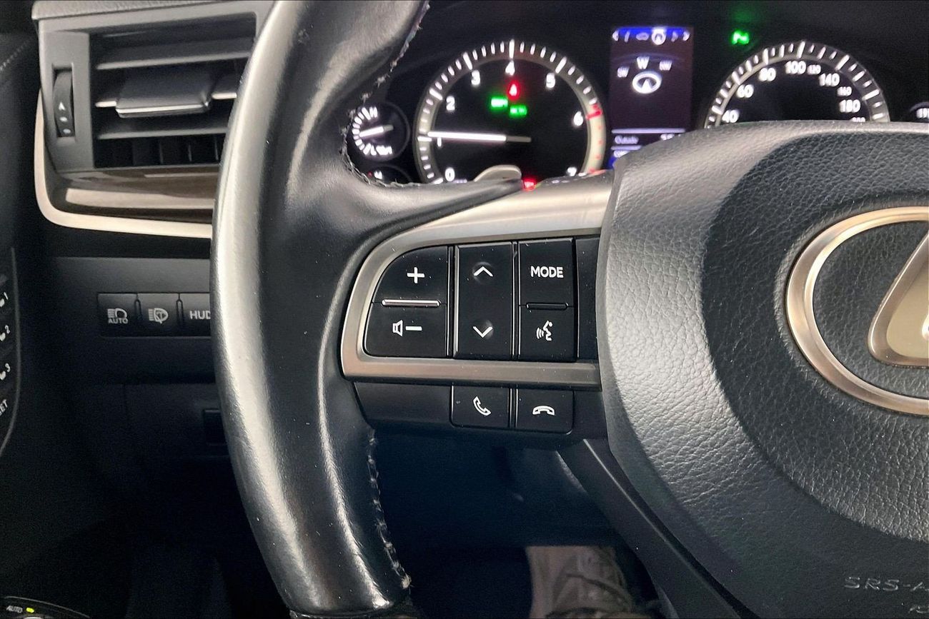 Lexus LX 570 Signature | National Day Celebration | Guaranteed Warranty | 0 Down Payment