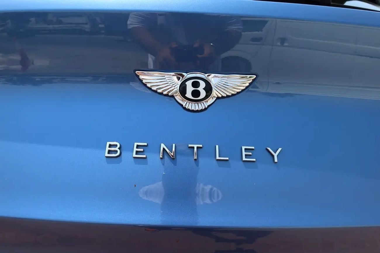 Bentley Bentayga AZURE | GCC Specs | Under Warranty | Accident Free