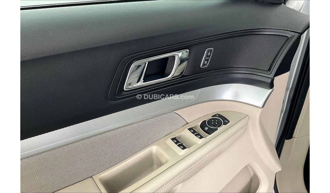 Ford Explorer XL / Standard