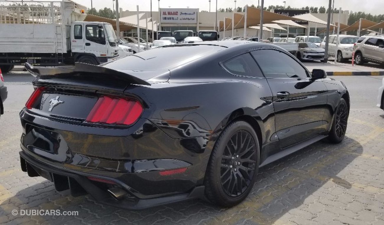 فورد موستانج V8 / PERFORMANCE PACKAGE / FULL OPTION /EXCELLENT CONDITION