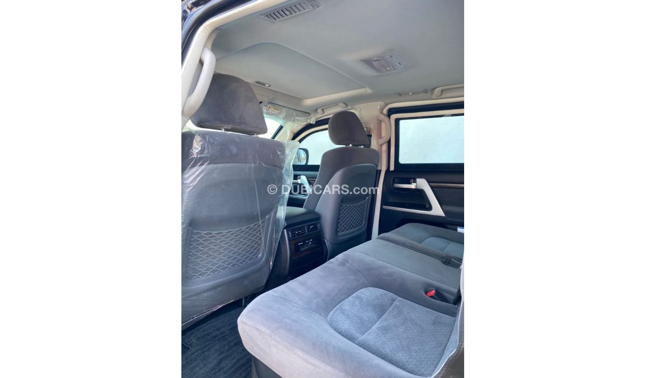 Toyota Land Cruiser Armoured B7