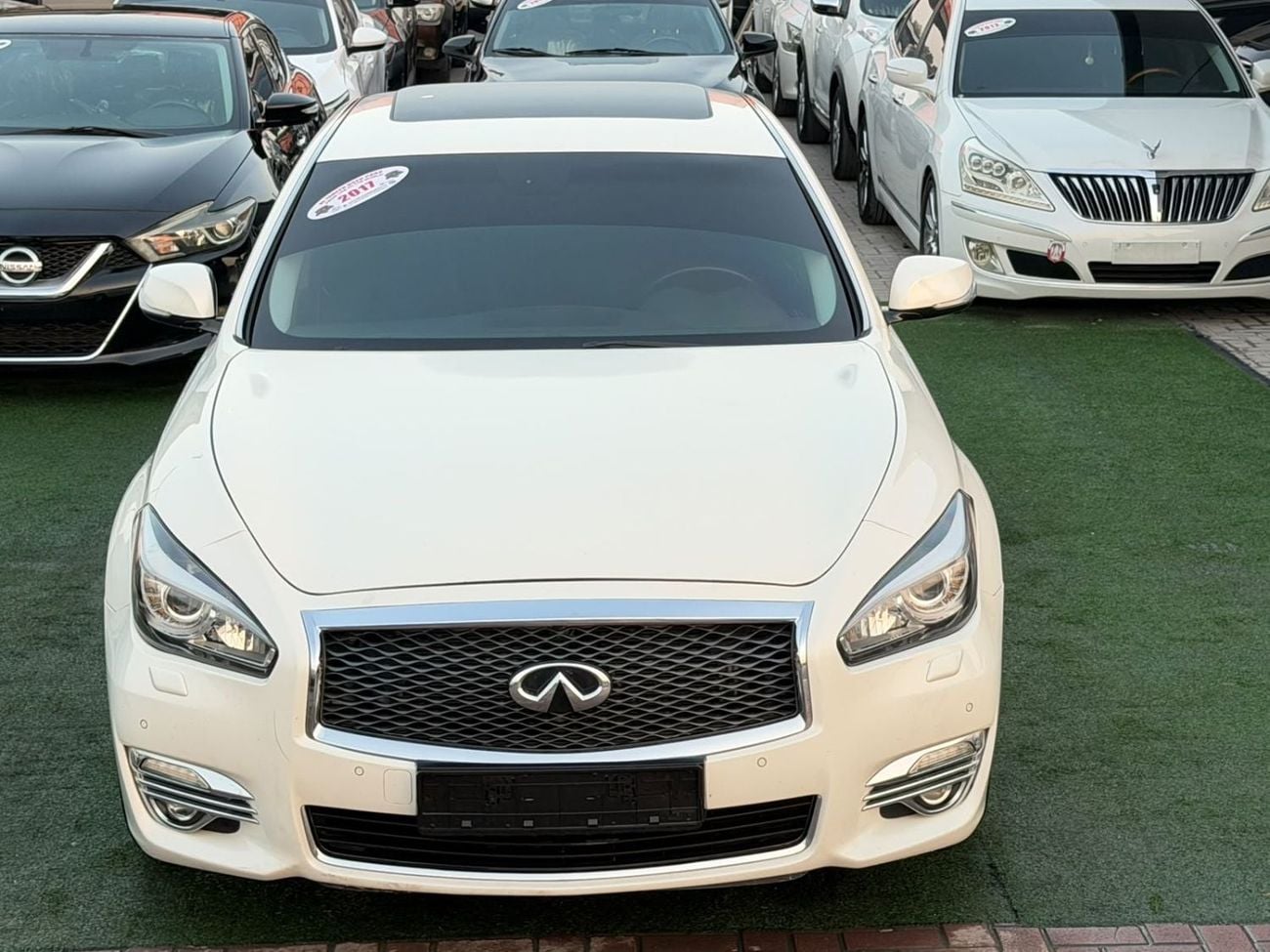 Infiniti Q70 EXCELLENCE First owner from the dealership, full option, sunroof, two keys