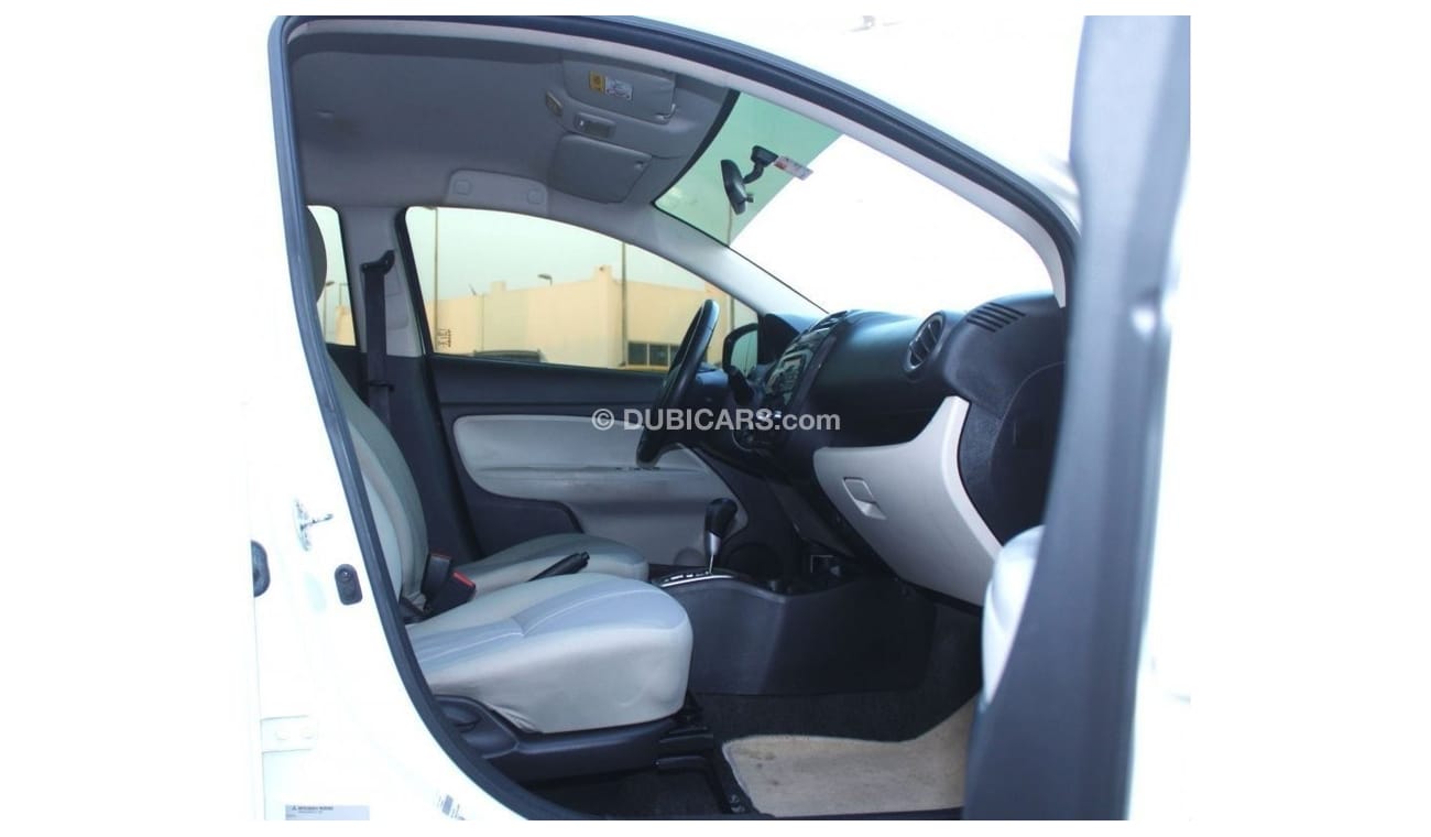 ميتسوبيشي اتراج GLX Std ميتسوبيشي اتراج 2020 خليجي بحالة ممتازة