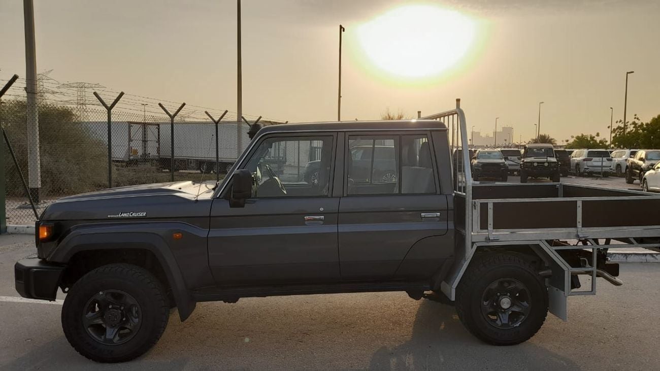 تويوتا لاند كروزر بيك آب Right-Hand drive 2.8 diesel turbo Auto Brand new