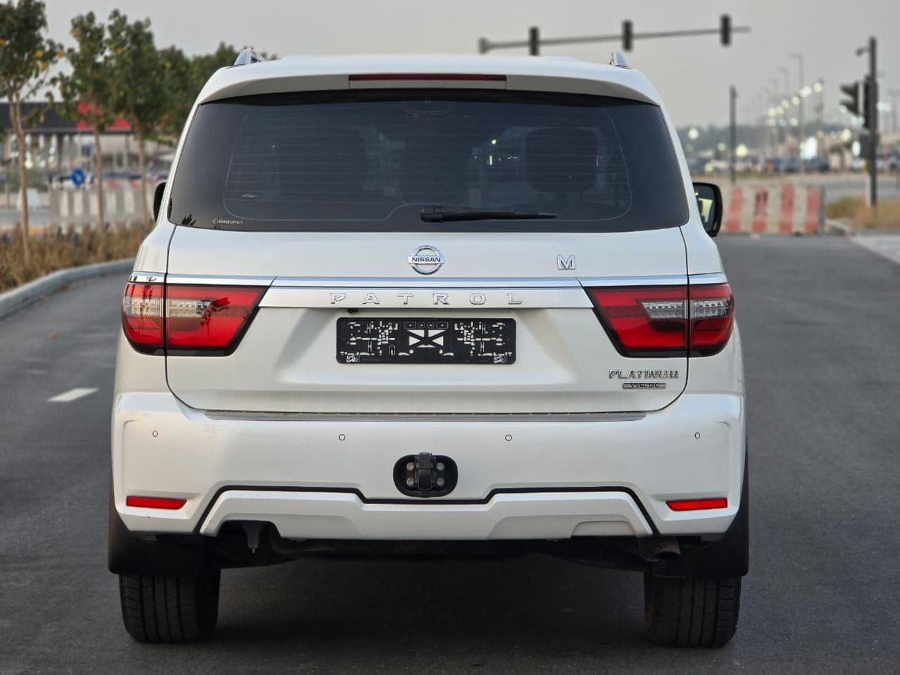 Nissan Patrol LE PLATINUM CITY 2021 | V8 5.6L | GCC Specs | 2Keys | Perfect condition | 360 Camer |