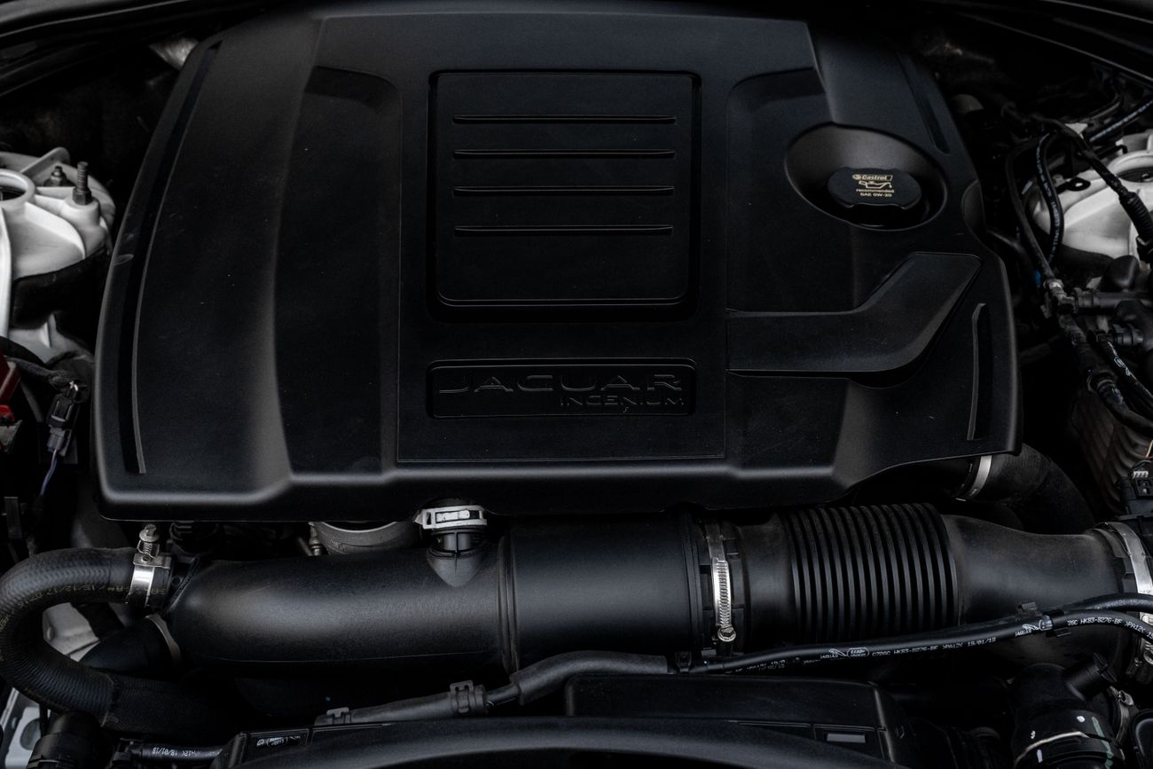 Jaguar F Pace F-pace Prestige | 1,371 P.M | 0% Downpayment | Impeccable Condition!