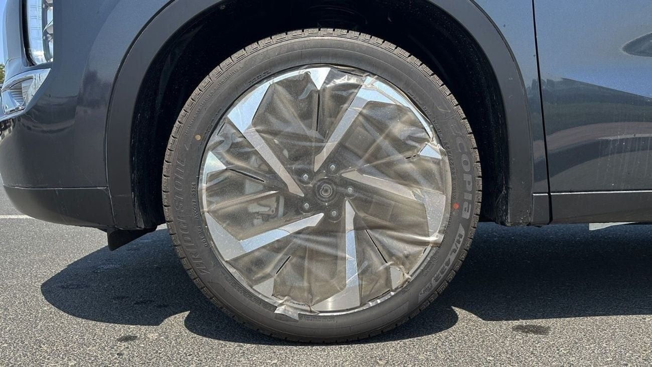 Mitsubishi Outlander 2.5L-4WD-MID-OPTION-7-SEATER-AT