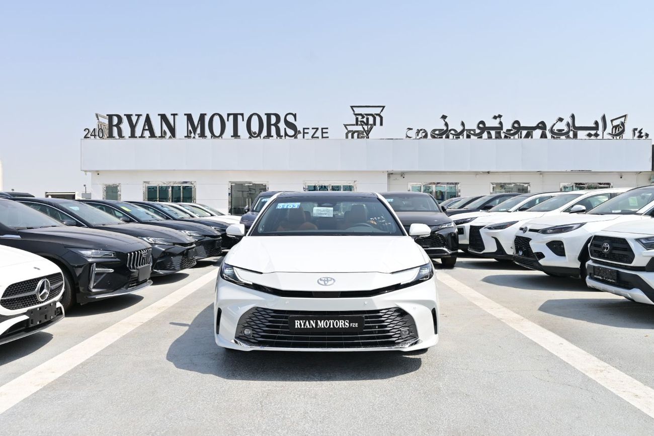 تويوتا كامري Toyota Camry Limited 2.5L Hybrid, Model 2025, Color White