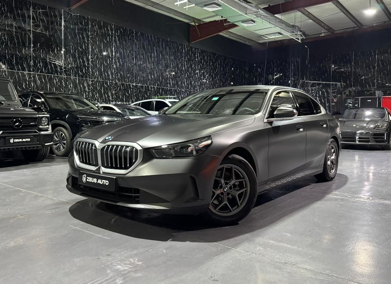 BMW 520i EXCELLENCE BMW 5 Series 520 2025 | Full PPF | GCC | Low Mileage | AGMC Warranty 2030 | AGMC Service