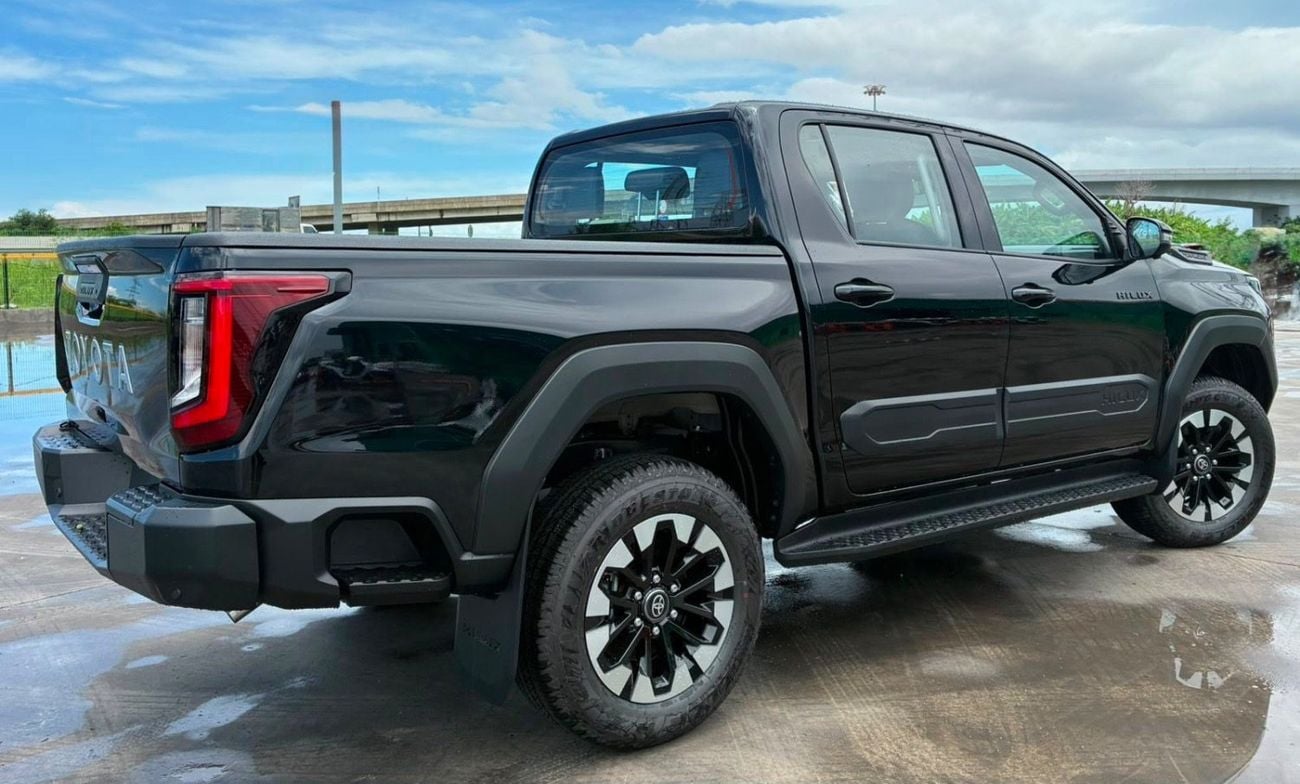 Toyota Hilux ADVENTURE 2.8 Full Option New Shape Brand New