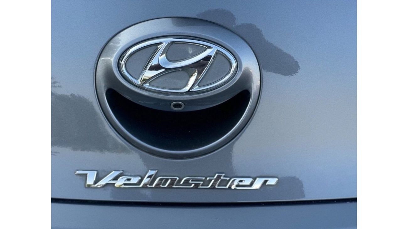 Hyundai Veloster Sport MODEL 2017 CAR PERFECT CONDITION INSIDE AND OUTSIDE