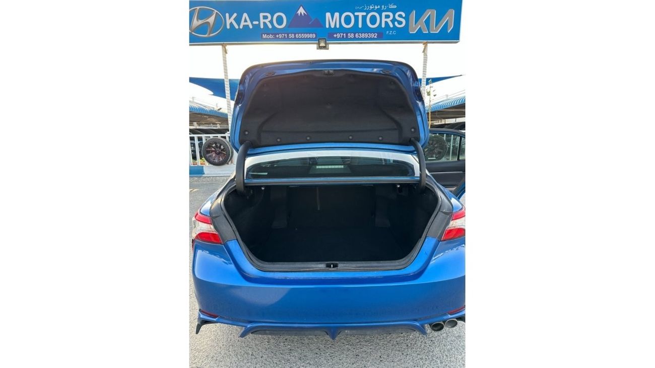 Toyota Camry Toyota Camry 2018 with an engine capacity of 2.5 4 cylinders in good condition leather interior has