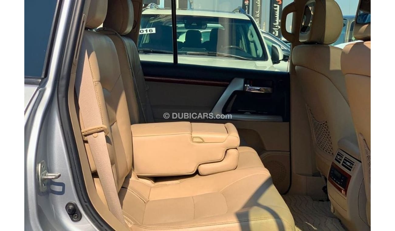 Toyota Land Cruiser VXR