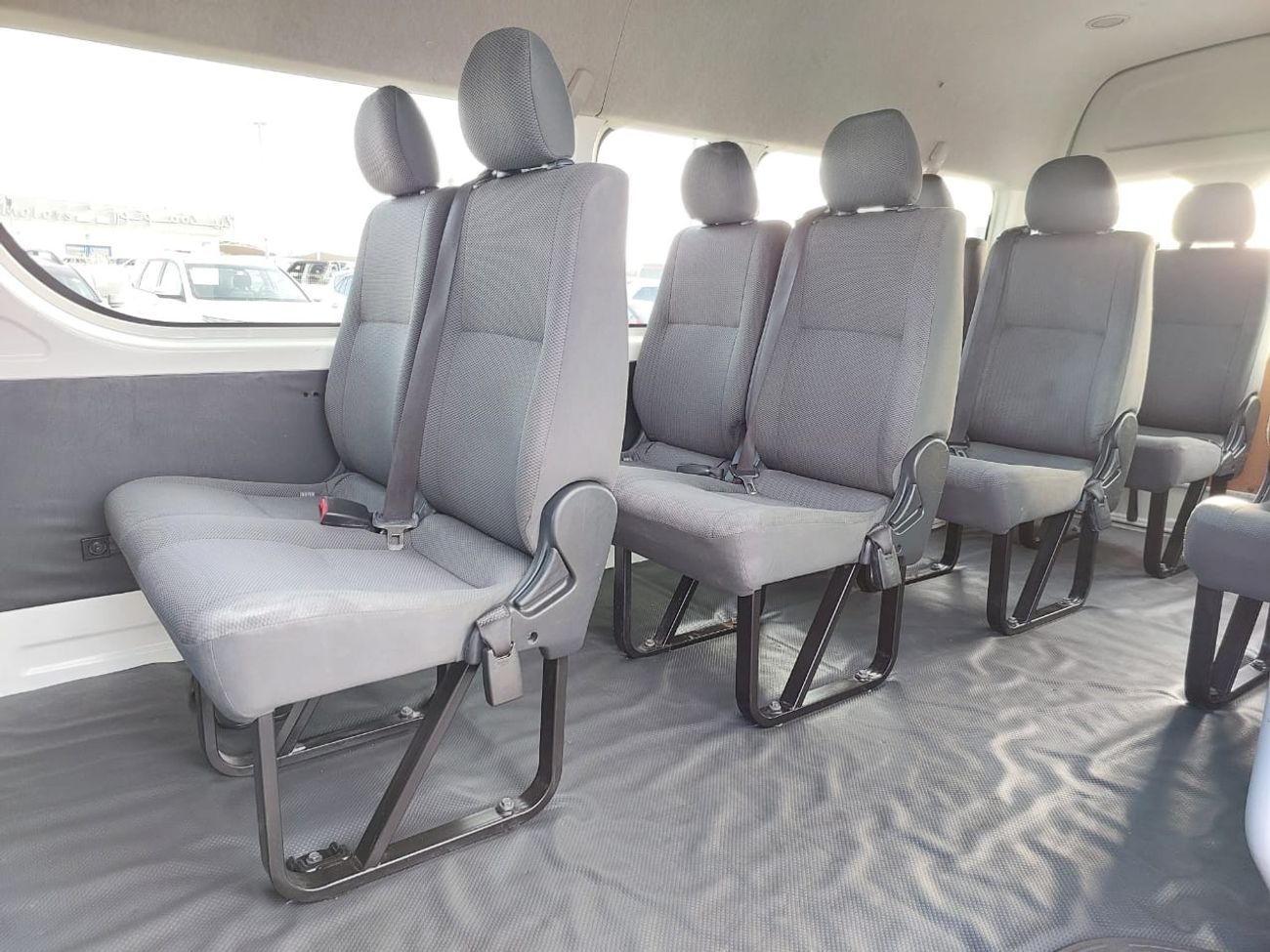 تويوتا هاياس TOYOTA HIACE COMMUTER VAN RHD 2019 MODEL 3.0 L DIESEL AUTOMATIC(PM39520)