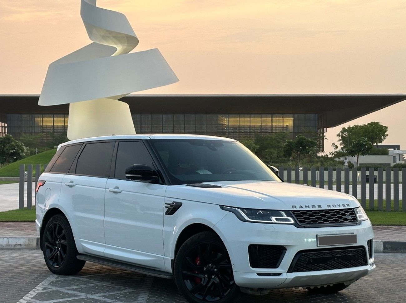 Land Rover Range Rover Sport DYNAMIC 5.0L (525 HP)