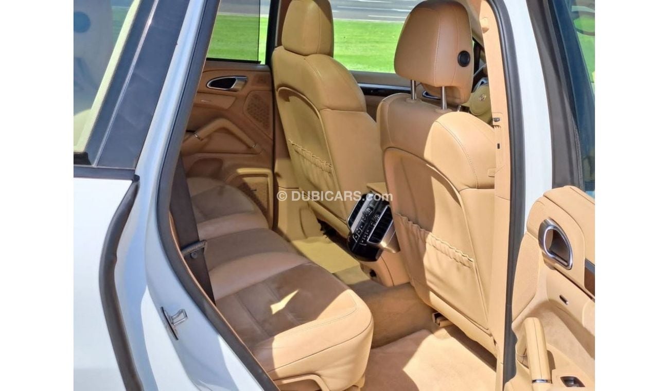 Porsche Cayenne 2013 GCC ACCIDENT FREE