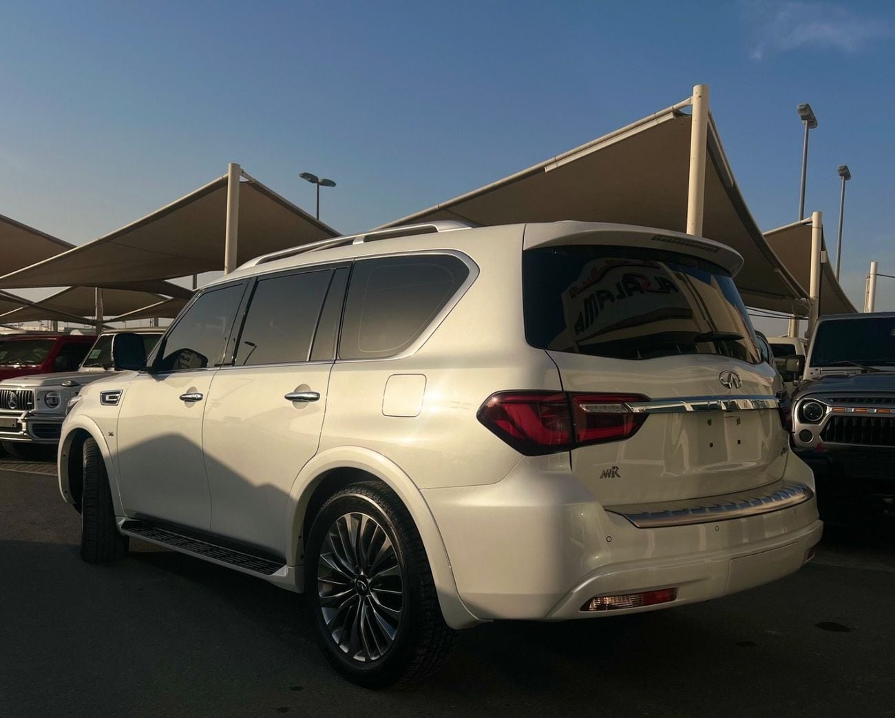 Infiniti QX80 Luxury 5.6L
