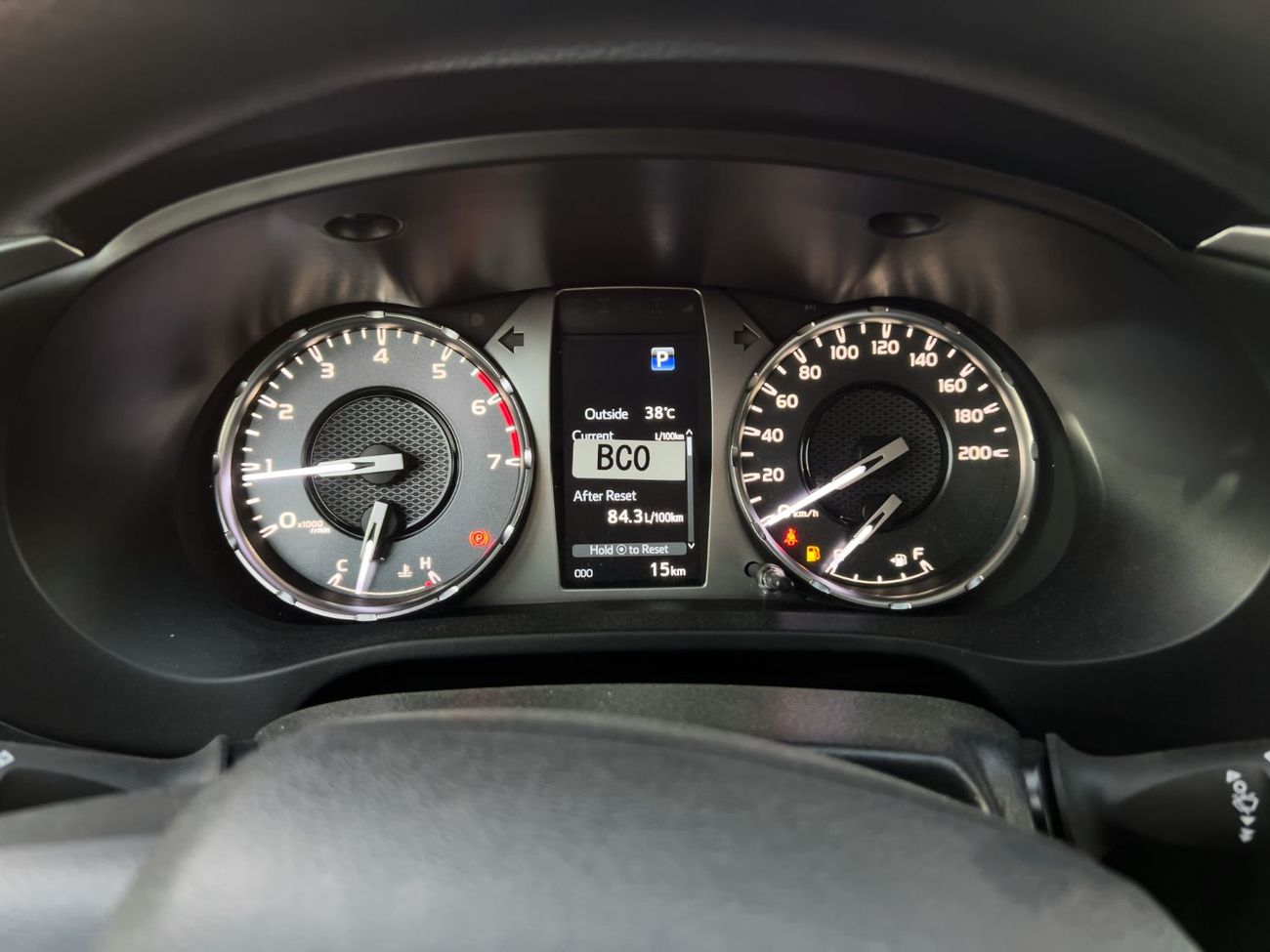 تويوتا هيلوكس EXPORT ONLY - TOYOTA HILUX VX 4.0L (w/ AIR COMPRESSOR)