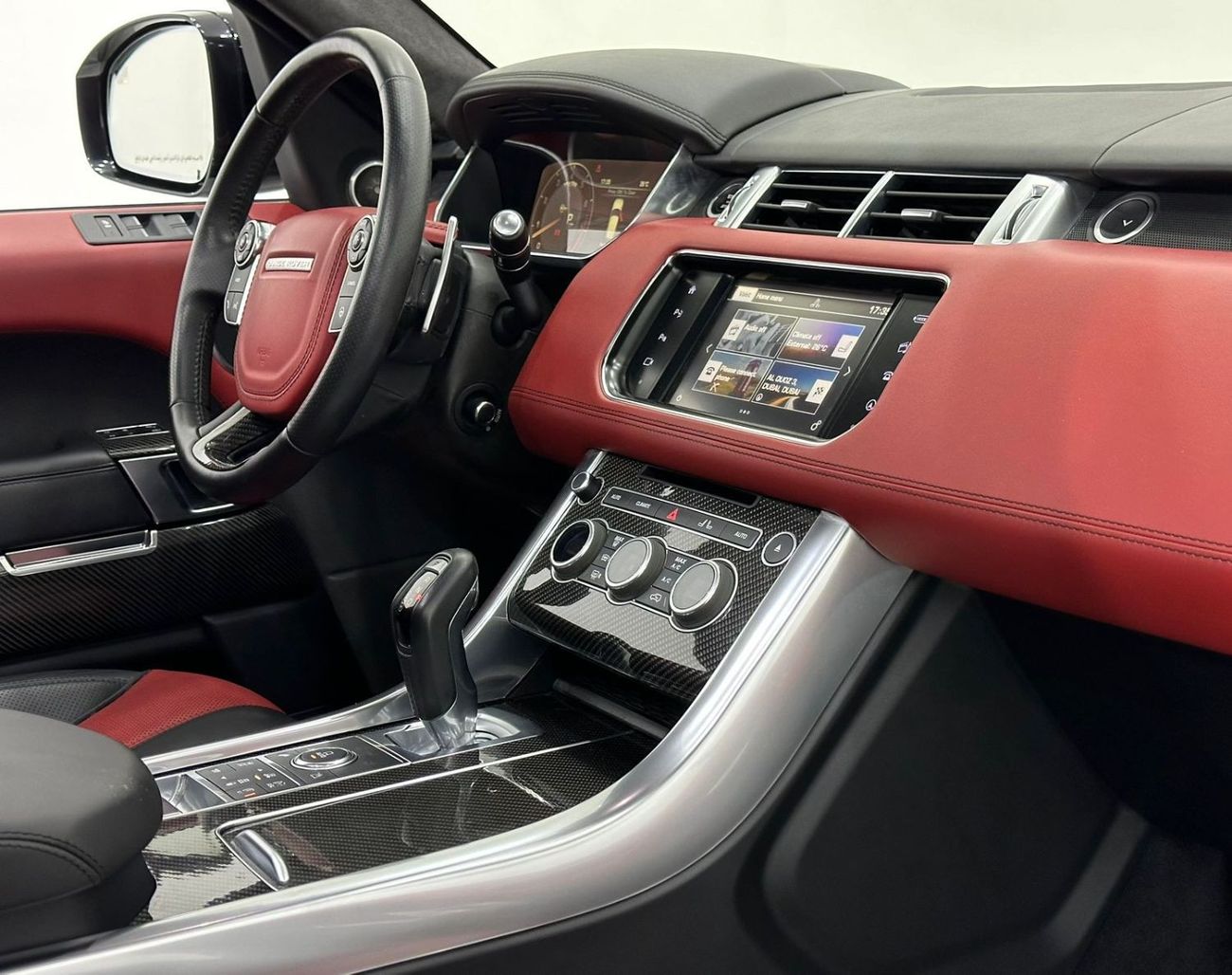 Land Rover Range Rover Sport 2016 Range Rover Sport SVR, Full Range Rover Service History, Full Options, GCC