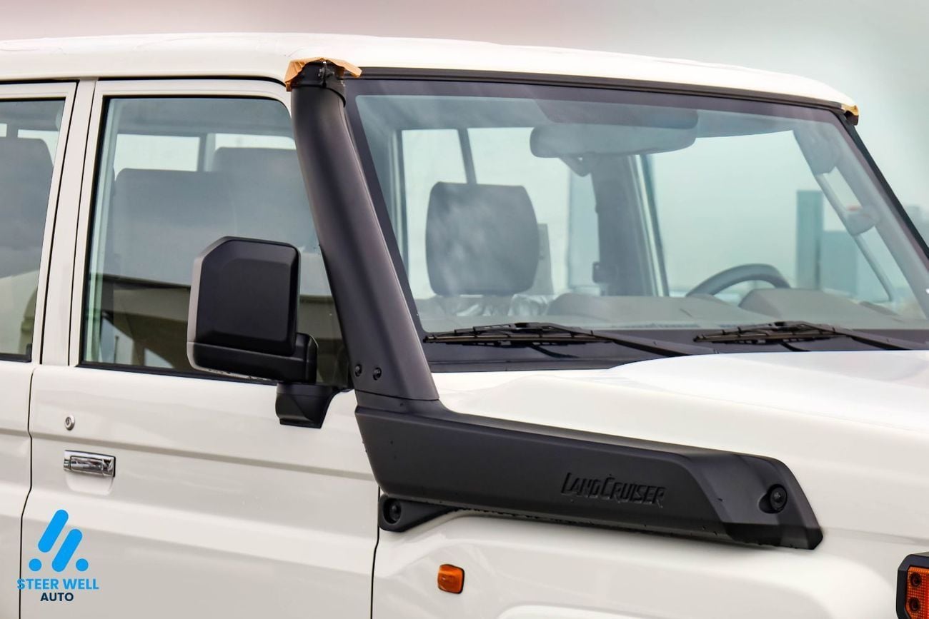 تويوتا لاند كروزر بيك آب Double-Cab LC 79 | 2.8L Turbo DSL | GCC Specs | 4WD MT | Heavy Duty | Export Ready