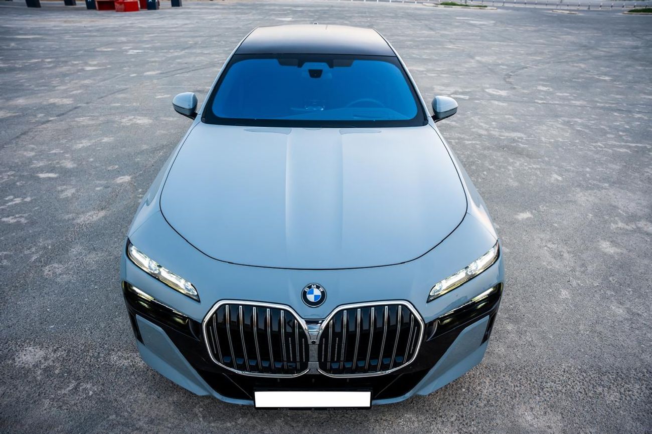 BMW 740i | M Sport Package | GCC Specs | Dealer Warranty & Service Contract till Dec 2027