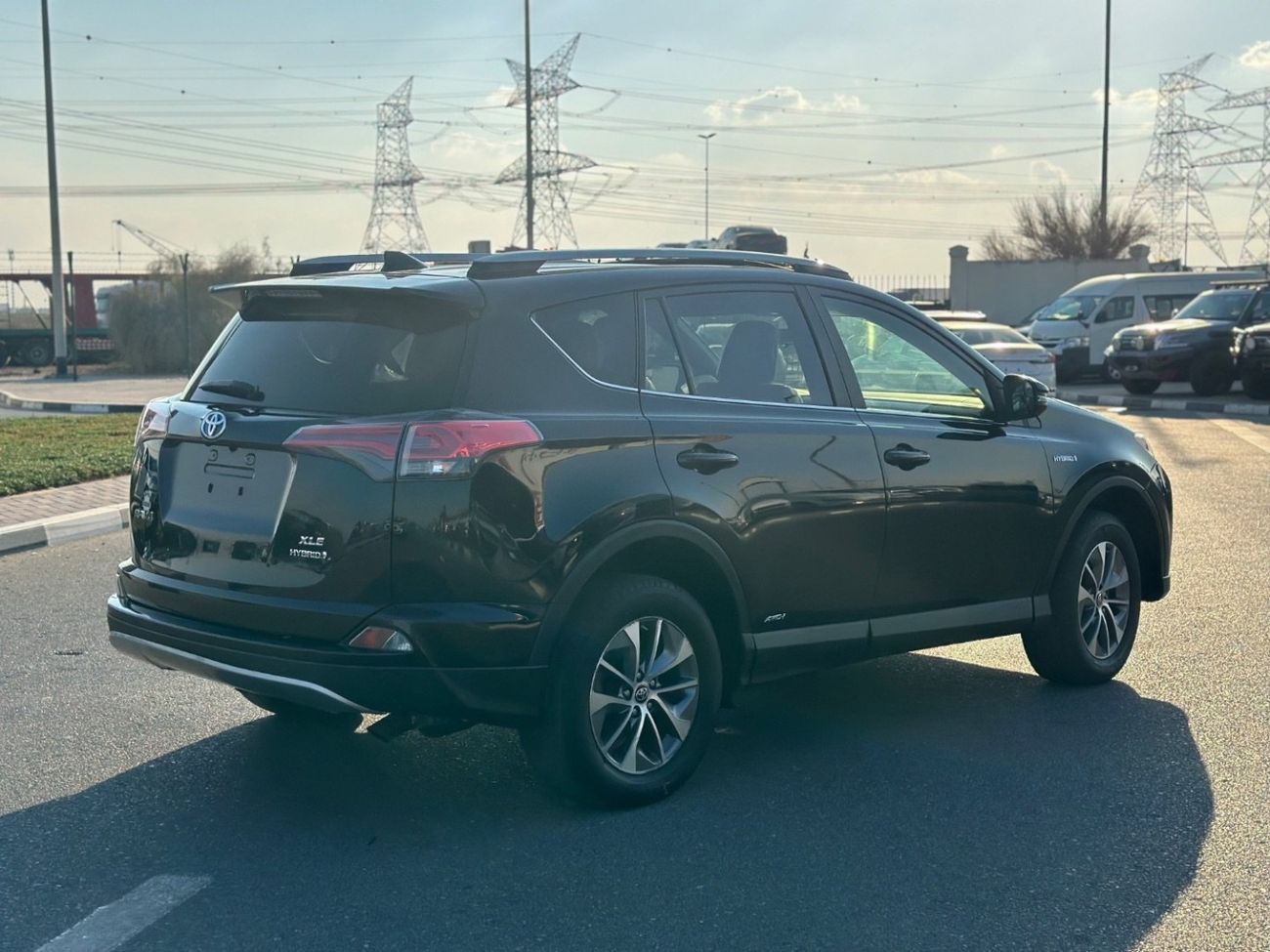 تويوتا راف ٤ Hybrid XLE 2.5L