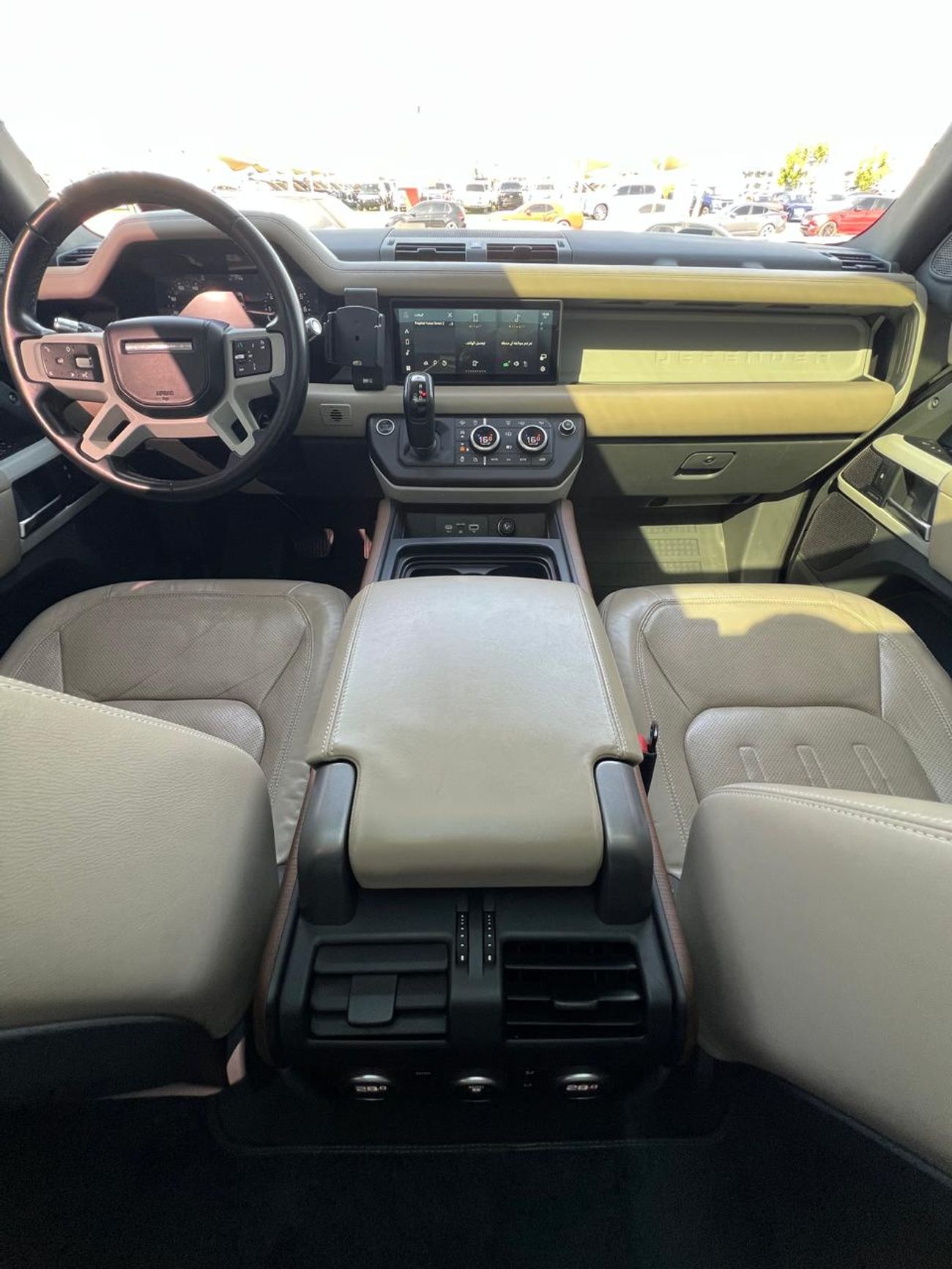 لاند روفر ديفندر P400 90 HSE 3.0L (5 Seater)