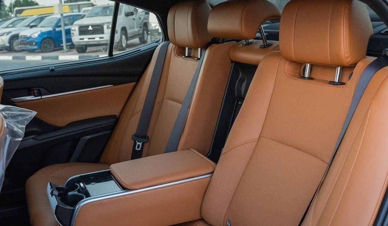 Toyota Camry 2025 Toyota Camry Lumiere 2.5L AT Hybrid (Black)