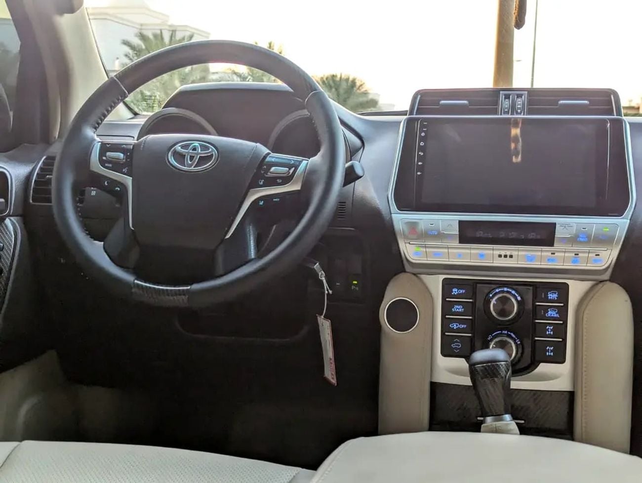 Toyota Prado TX-L FACELIFTED WITH INTERIOR AND EXTERIOR GCC V4 2.7L IN EXCELLENT CONDITION