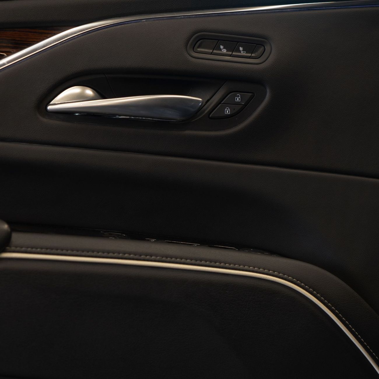 Cadillac Escalade AED 3,736 P.M • 0% Downpayment • Escalade Premium Luxury • 1 Year Warranty and FDSH