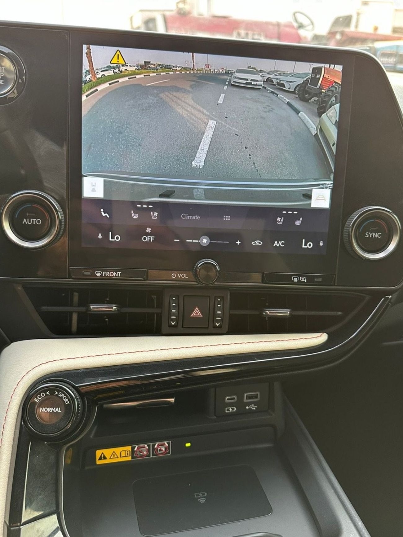 لكزس NX350 Nx350 premium 4x4 full option