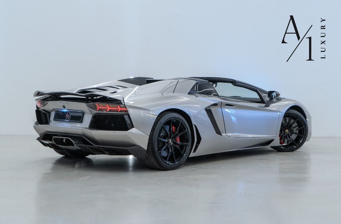 Lamborghini Aventador Roadster 2015 Lamborghini Aventador Roadster, Excellent Condition, Fully Loaded, GCC Spec