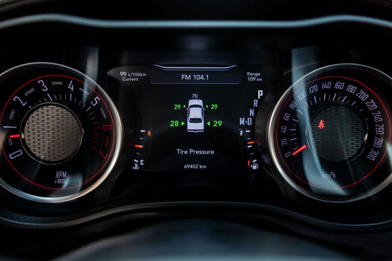 Dodge Challenger R/T 5.7L (370 HP)