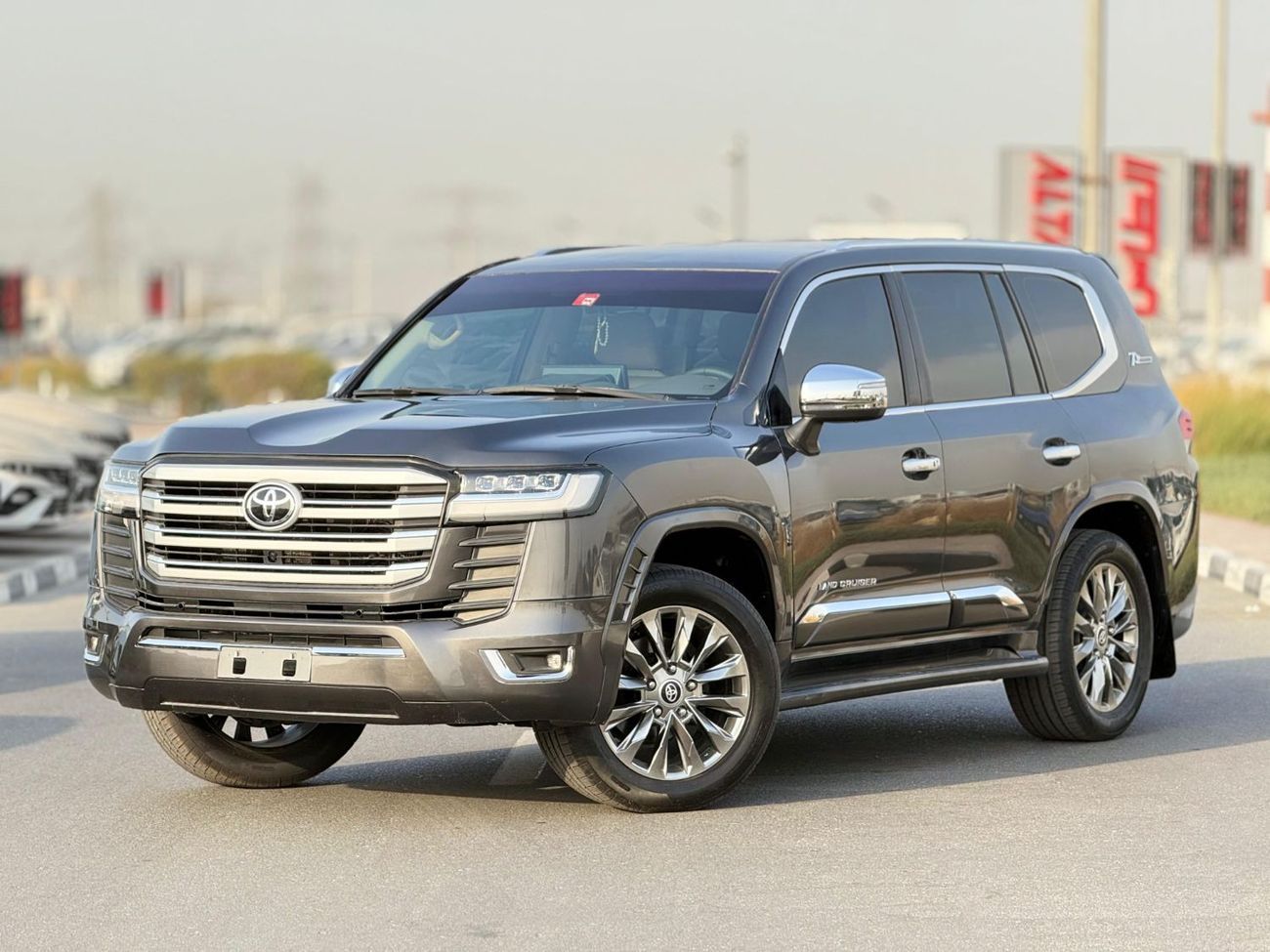 Toyota Land Cruiser Toyota Landcruiser Lc200,2015 grey colour and biegie interior ,Gcc specs LHD petrol engine..8seaters