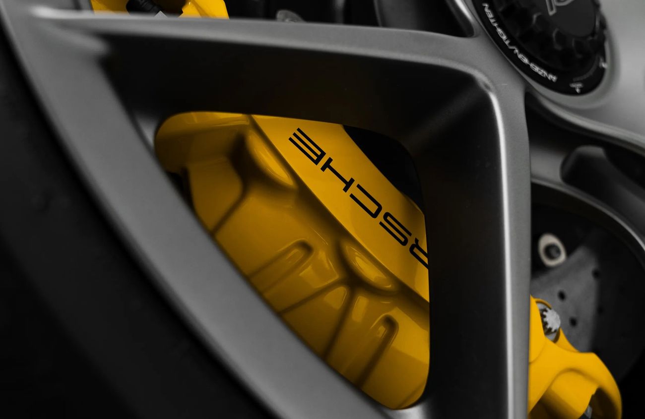 Porsche 911 4.0L F-6 Naturally Aspirated Engine