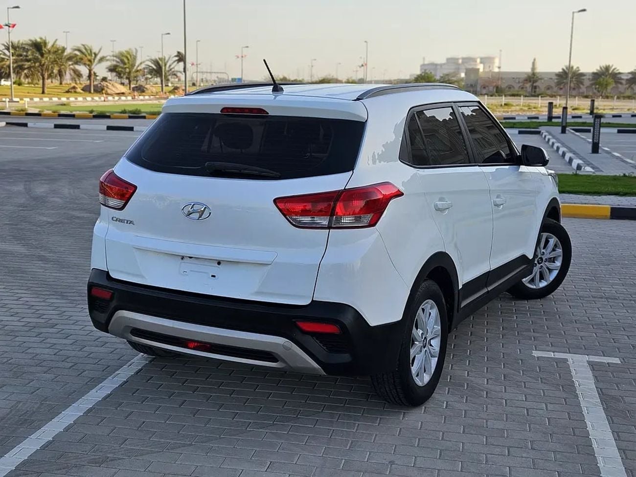 هيونداي كريتا GL | GCC Specs | Well Maintained Clean Compact Family Mid Sized Low KM SUV