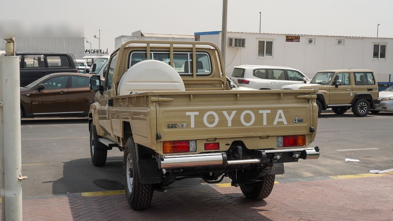 Toyota Land Cruiser Pick Up LX 4.0L V6 SINGLE CABIN A/T