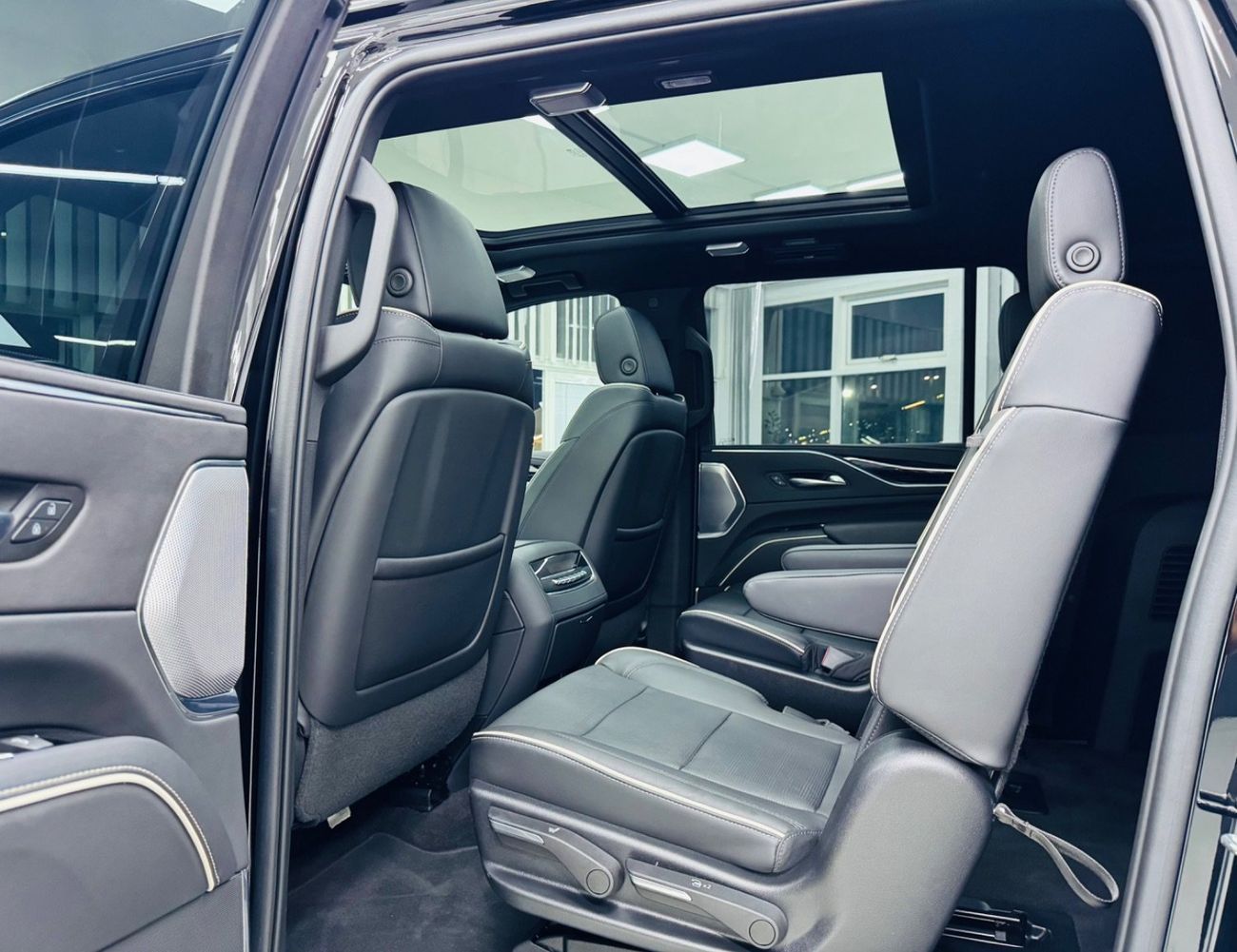 Cadillac Escalade Sport Platinum 6.2L 4WD