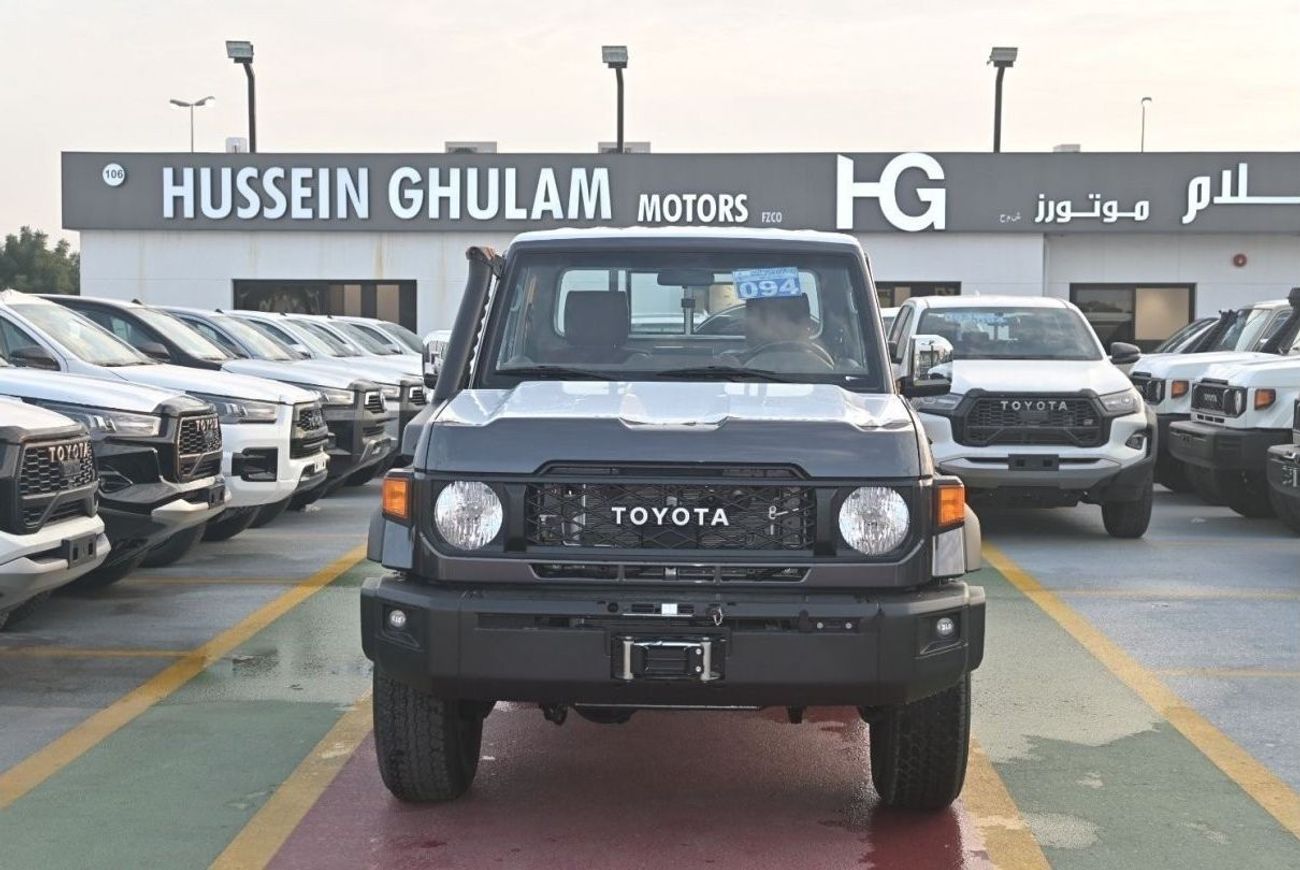 تويوتا لاند كروزر بيك آب TOYOTA LAND CRUISER PICK UP SINGLE CAB 2.8L 4WD DIESEL AUTOMATIC 2024 MODEL