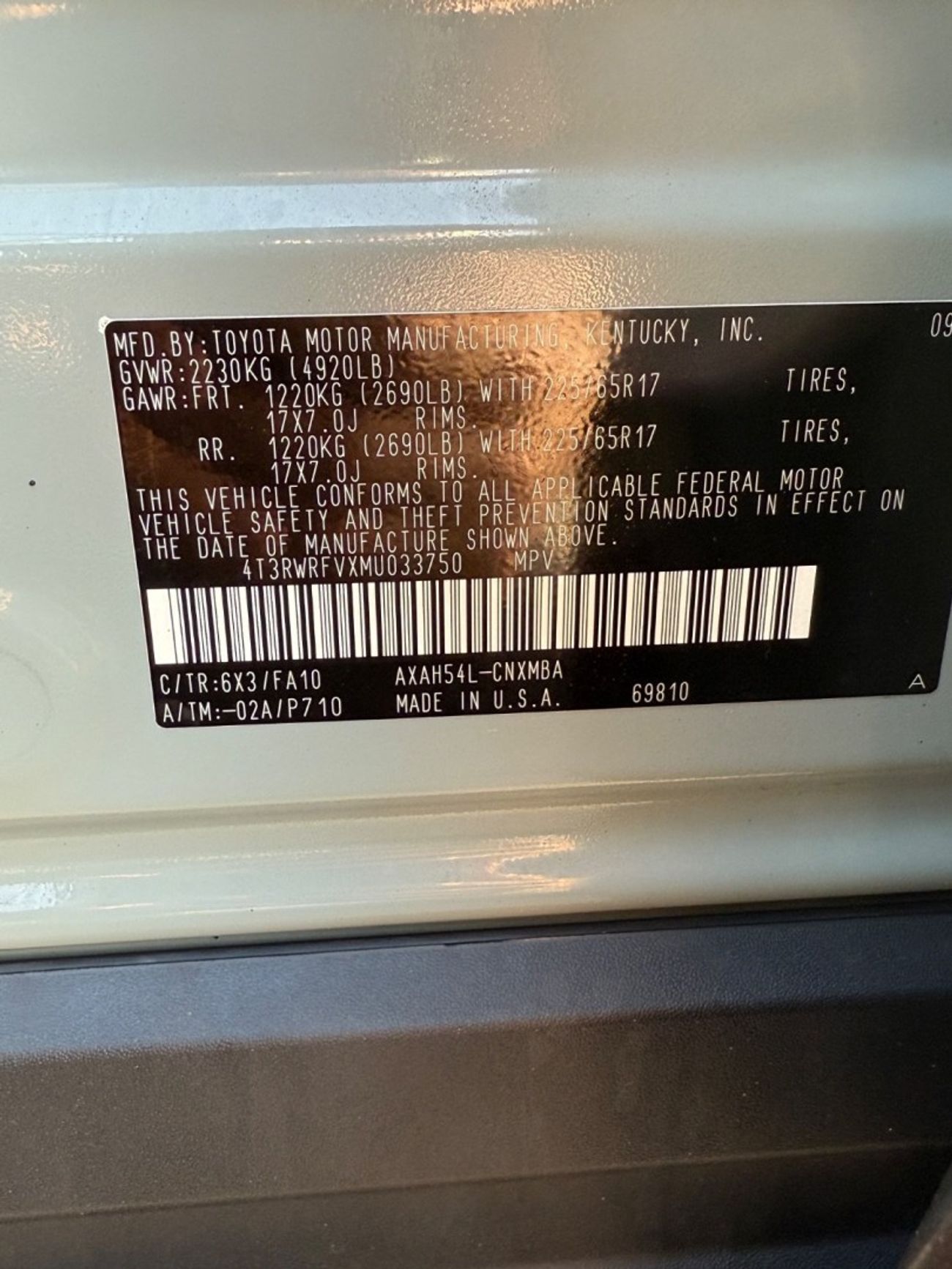 تويوتا راف ٤ XLE 2.5L