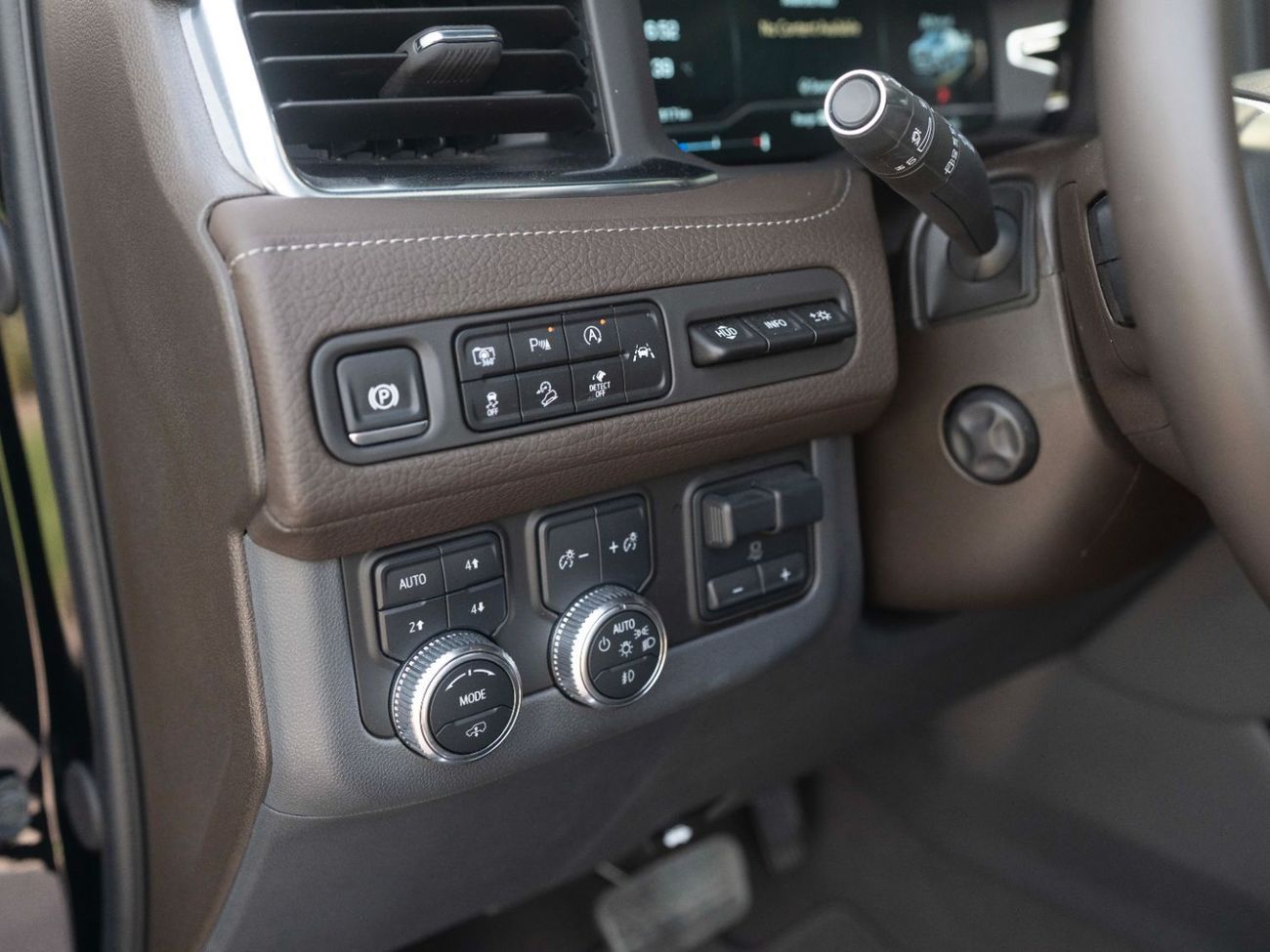 جي أم سي يوكون 6.2 V8 Denali (AWD)