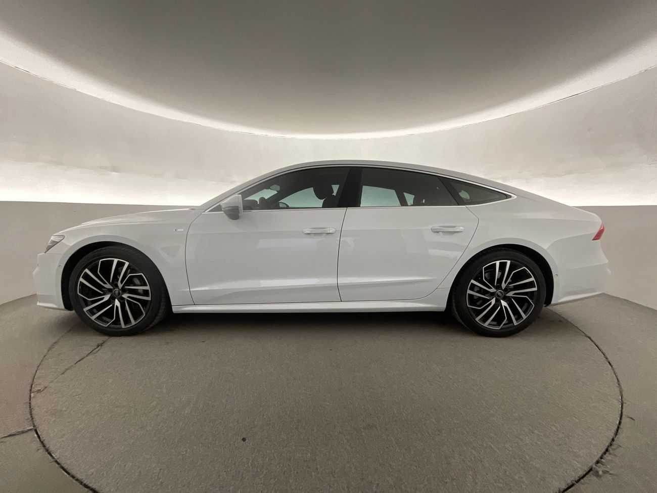 أودي A7 45 TFSI S-Line | National Day Celebration | شامل الضمان | 0 ﺪﻔﻋﺓ ﺃﻮﻟﻯ