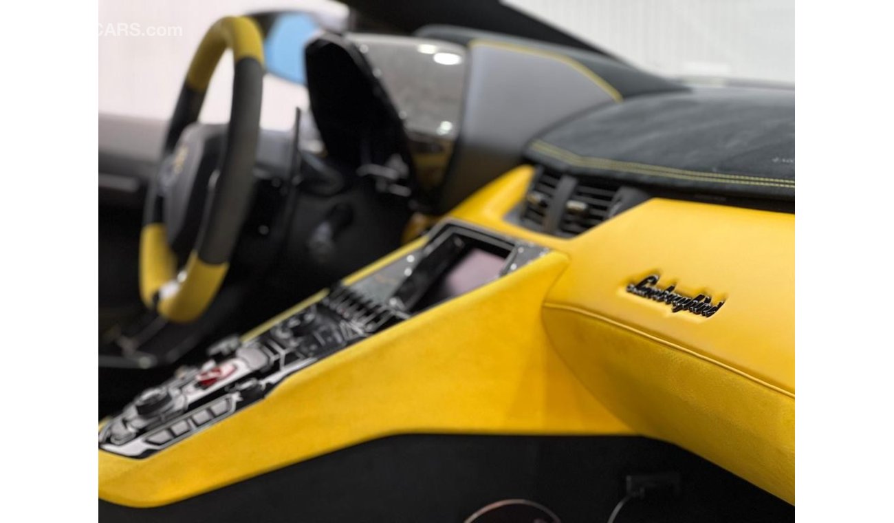 لمبرجيني أفينتادور 2016 Lamborghini Aventador SV Roadster (Full Forged Carbon), Service History, GCC