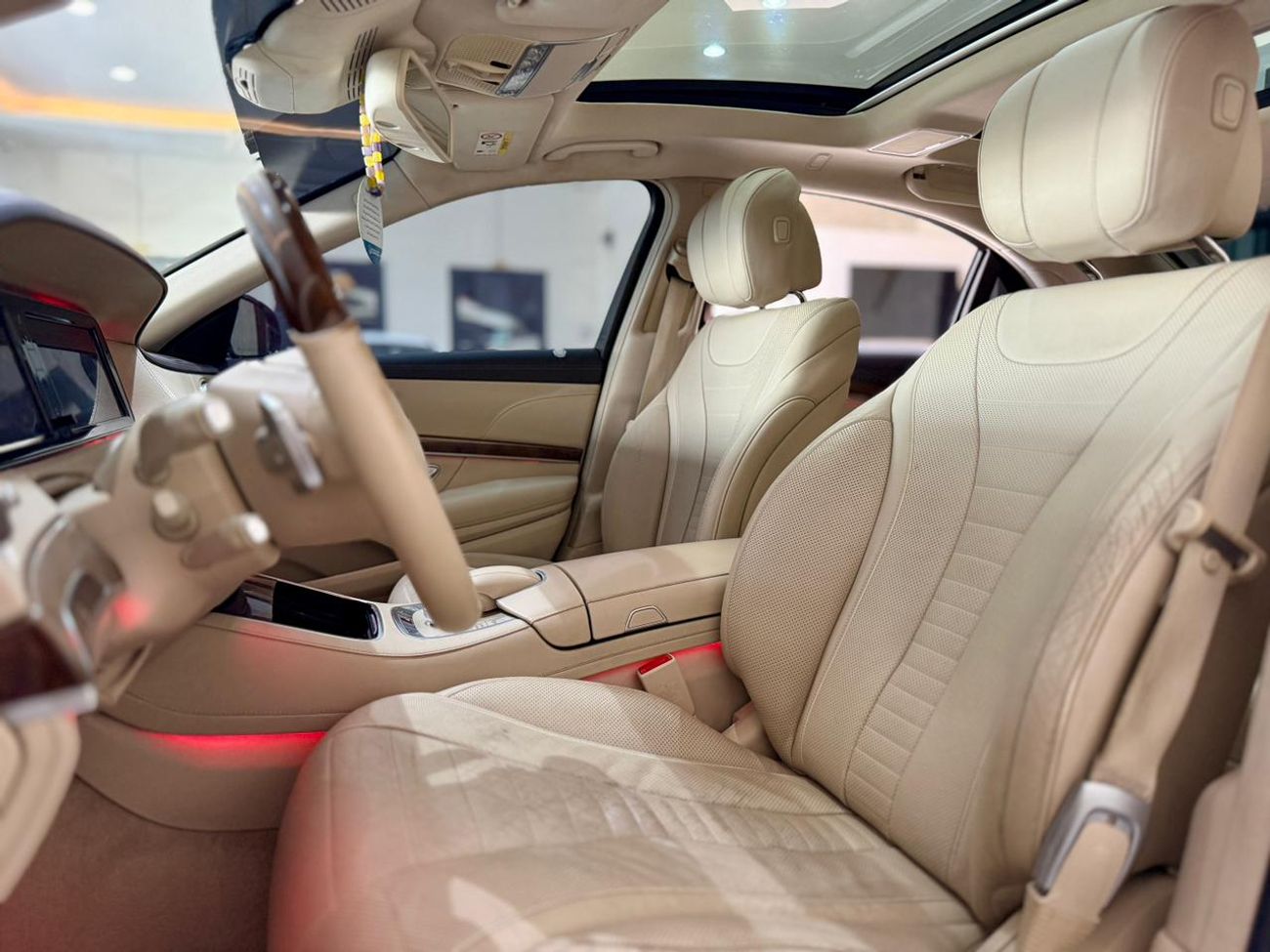 Mercedes-Benz S 500 Std 4.7L Mercedes S500 AMG II 2015 II Full Loaded