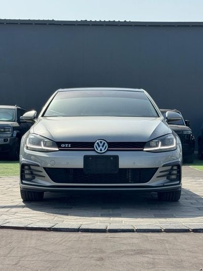 فولكس واجن جولف GTI