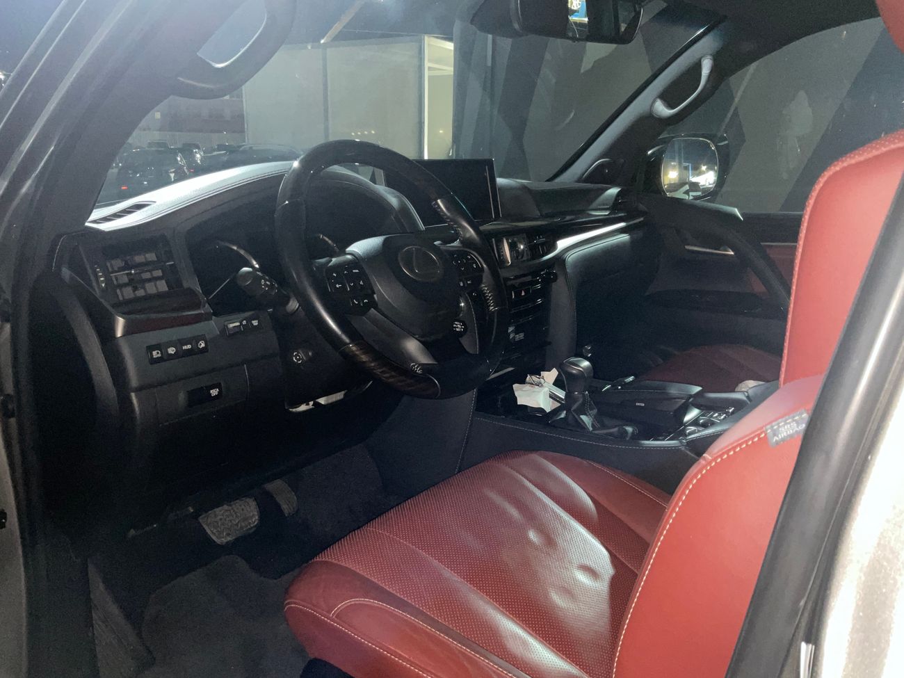 Lexus LX 570 Platinum 5.7L Platinum | Guaranteed Warranty | 0 Down Payment