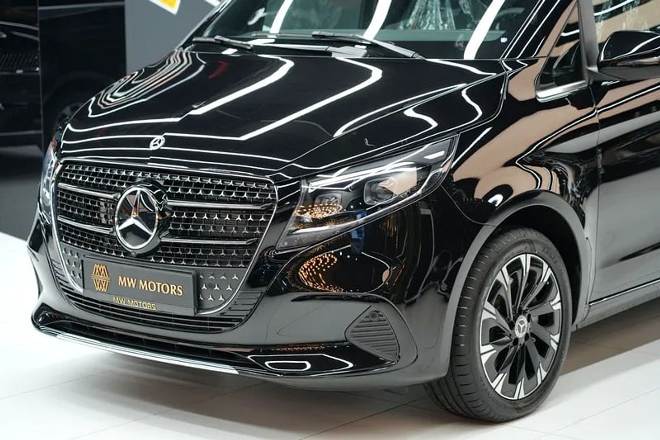 Mercedes Maybach V Class Maybach Mercede-Benz V 300 AVANTGARDE | GCC 0km | Agency Warranty | 360 View | 64 colors Ambeint Lights