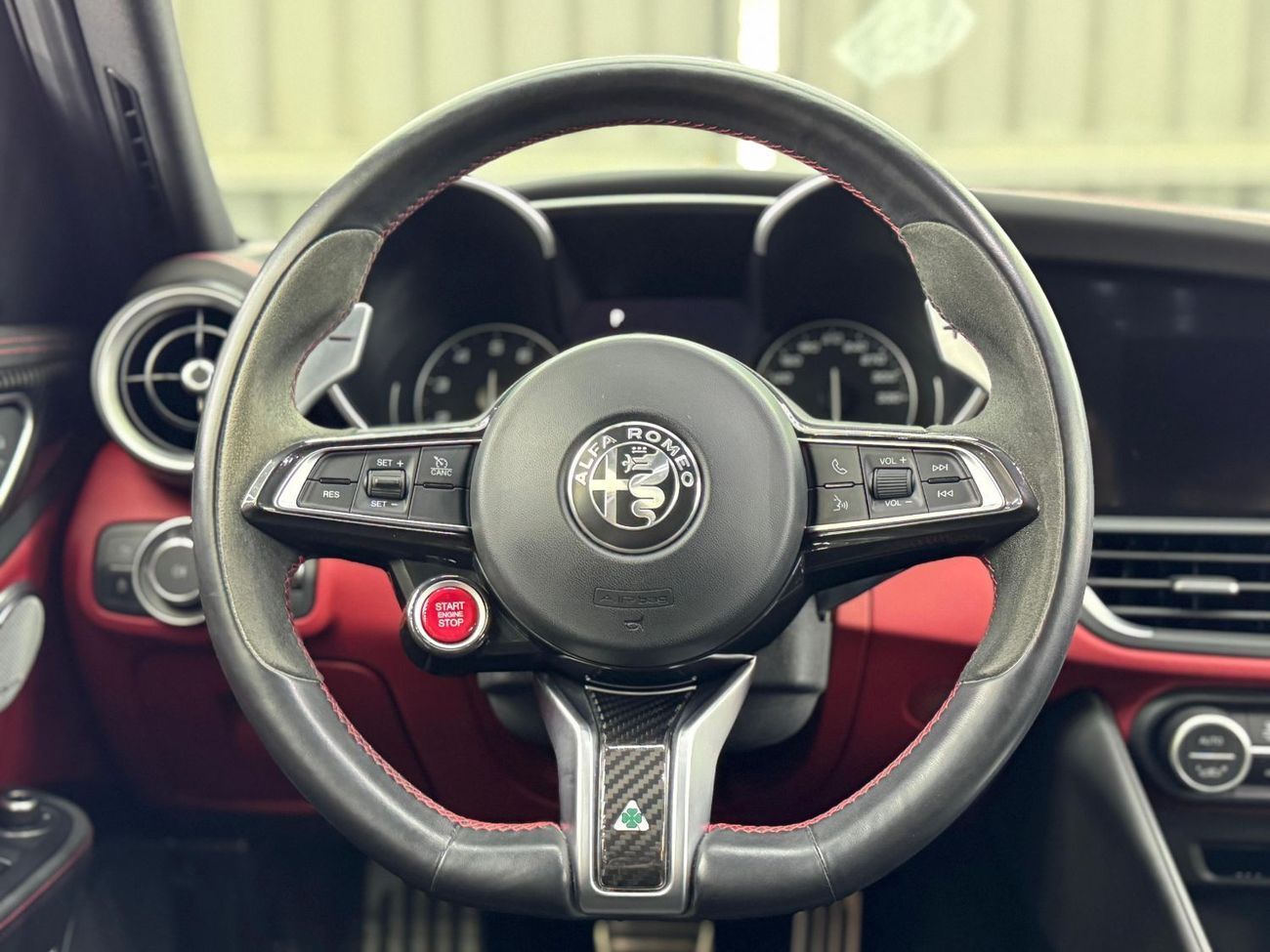 Alfa Romeo Giulia Quadrifoglio Carbon 2.9L 2021 Alfa Romeo Giulia, Nov 2027 Alfa Romeo Warranty + Service Pack, Low Km