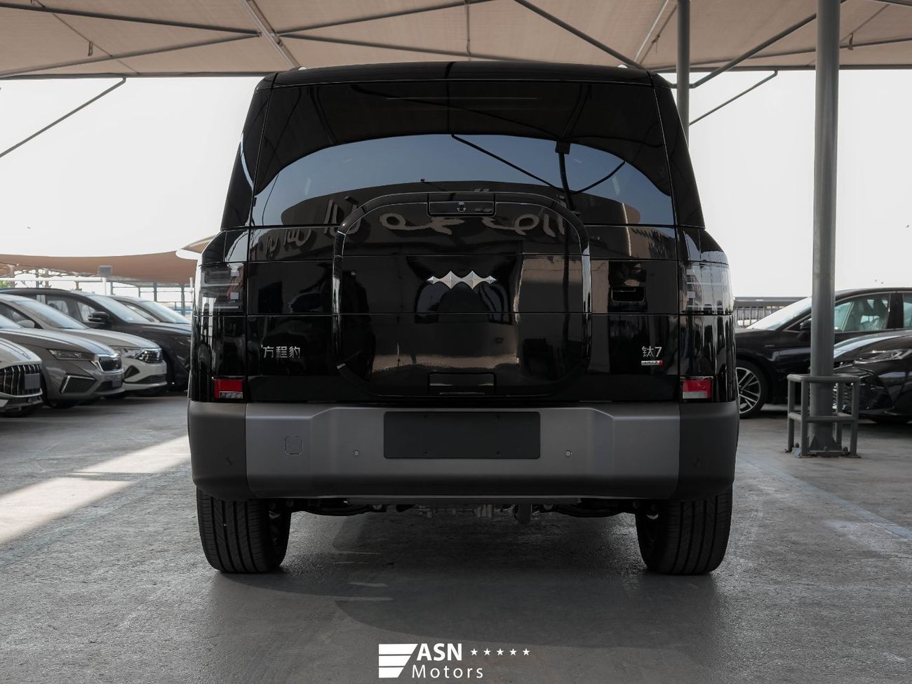 بي واي دي ليوبارد تيتانيوم 7 Ultra Edition Orange Interior 1.5 Plug-In Hybrid (Export Price)