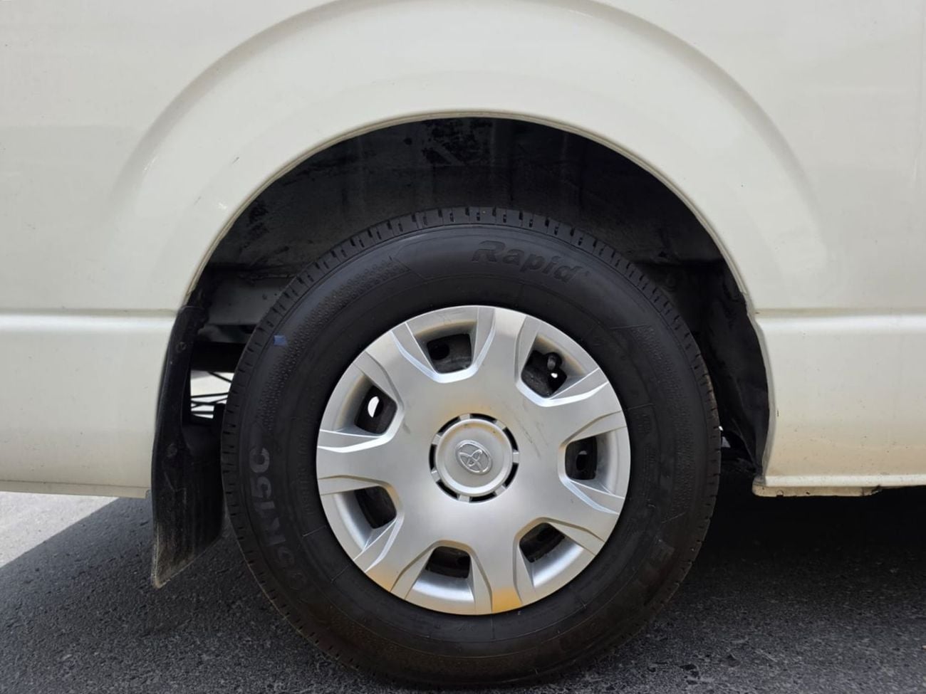 Toyota Hiace TOYOTA HIACE COMMUTER VAN RHD 2015 MODEL 3.0 L DIESEL AUTOMATIC(PM15122)